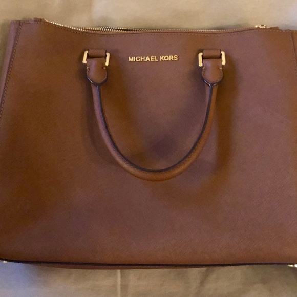 Michael Kors Handbags - Michael Kors Kellen Satchel